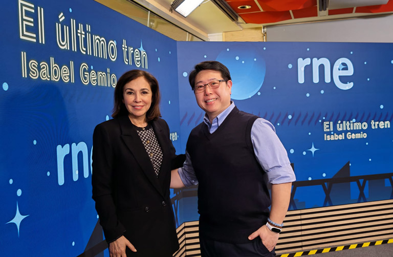 Entrevista al Prof. Liu Zheng en el programa de Isabel Gemio en RNE